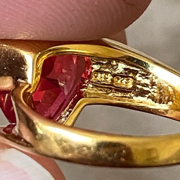 S925 Trillion Cut Ruby Ring - Picture 3 of 12